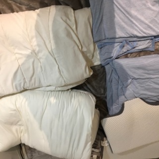 掛布団*2枕*2（ニトリ購入した）