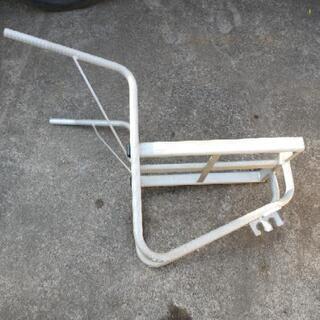 コンテナ用の一輪車フレームの画像