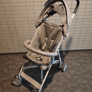 B型ベビーカーの画像