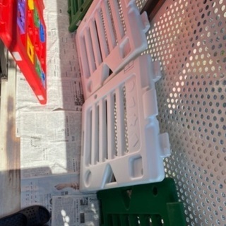 取引相手決まりました。無料　あげます　ベビーサークル（箱なし欠品あり）の画像