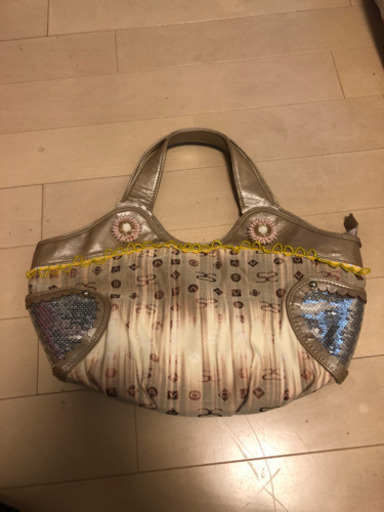 ハンドバック。