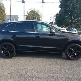 アウディ Q53.2 FSI クワトロ Sラインパッケージ 4WD　本革シートETCナビ バック カメラTVの画像