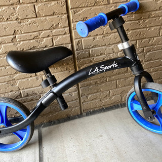 キックバイク　自転車　9インチ