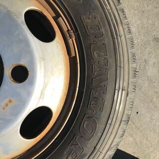 ご契約ありがとうございました★値下げしました★早い者勝ち‼　ダンロップ　2トン　キャンター用　205／75　16　ホイール付き6点セットの画像