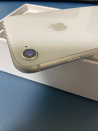 美品　Apple iPhone8 64GB SIMフリー