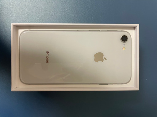 美品　Apple iPhone8 64GB SIMフリー