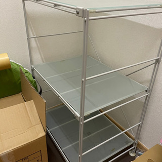 ガラス板の棚