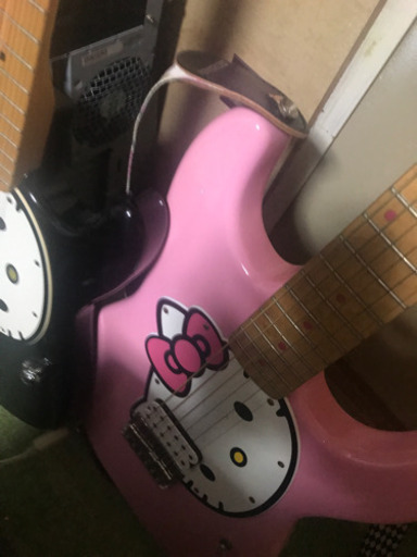 サンリオコラボ フェンダー ハローキティ ギター