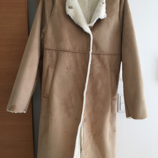 取り外し可能フード付きコートの画像