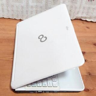 最新Office・ブルーレイ・新品バッテリー搭載！♪安心の富士通 AH53/EAの画像