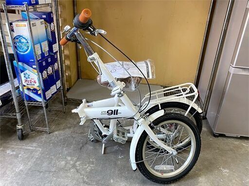 保管未使用品 ミムゴ 16インチ 折りたたみ自転車 ホワイト ベル付 ノーパンクタイヤ 折り畳み 6段変速 MG-FDE166N-WH