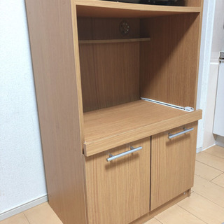 食器棚の画像