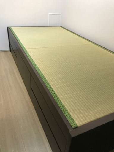 値下げ済【美品】スタイリッシュなシングルベッド/ 畳付き※受渡日応相談