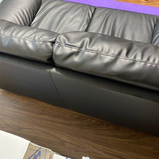 【美品】ニトリNシールド 2人掛け合皮ソファの画像