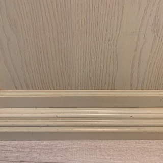 見せる収納・ガラス扉キャビネの画像
