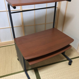 ☆早い物勝ち！PC用ローデスクあげます☆