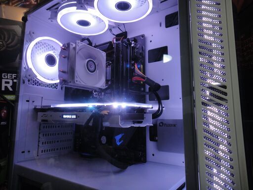 【構成変更】白×黒で統一されたハイエンドPC