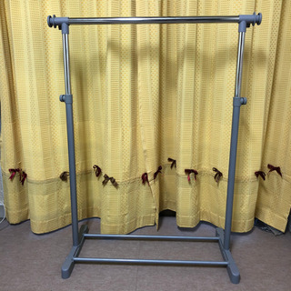 ハンガースチールラックの画像