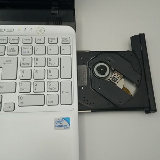SONY VAIO 高速新品SSD256G搭載　メモリ4G 　CD/DVD読み書き　大画面高輝度/VAIOディスプレイ　USB3.0　Webカメラ　Wifi対応  最新Windows10搭載