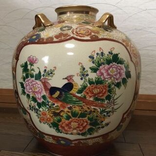 九谷焼　壺の画像