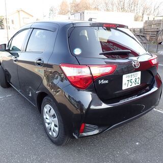 ヴィッツ【ご成約済み、ありがとうございました！】グレード　F☆29年式☆車検4年6月迄☆低走行！35,000㎞☆ナビ☆DTV☆Bluetooth☆ETCの画像