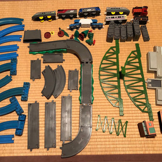 （取引中)プラレール　トーマス　ふみきりステーションセットの画像