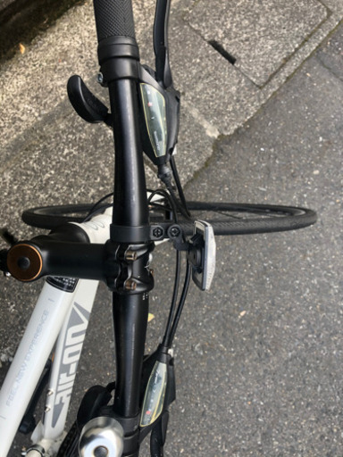 【クロスバイク】美品❗️700x28c 3x7段変速付　若林自転車　膳所　SALE中❗️ホワイト