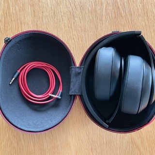 Beats Studio3 Wirelessヘッドフォンの画像