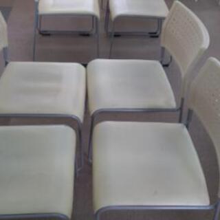 スタッキングチェア８脚【終了】の画像