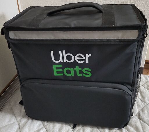 uber eats 配達用バッグ