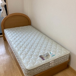 シングルベッド　