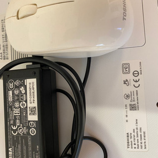 TOSHIBA パソコン　ノートパソコン　美品！PC白　DYNABOOK　　　PT５５TWP－BWA　大阪市引き取り希望の画像