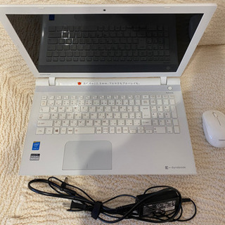 TOSHIBA パソコン　ノートパソコン　美品！PC白　DYNA...