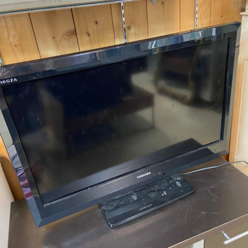 TOSHIBA 東芝　32型　32V 液晶テレビ