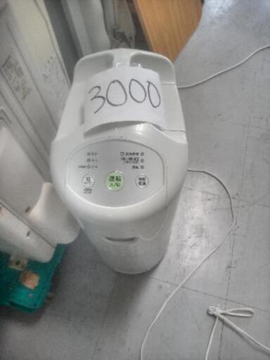 コロナ除湿器別館倉庫浦添市安波茶2-8-6においてます
