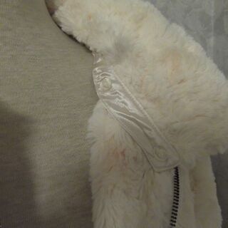 美品【Brownie bee】ブラウニービー　ファージャケット　ブルゾン　ノーカラー　キナリ　ピーチ　リボンファスナー　中古USEDの画像