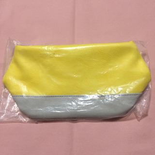 化粧ポーチ アンプルール 新品未使用