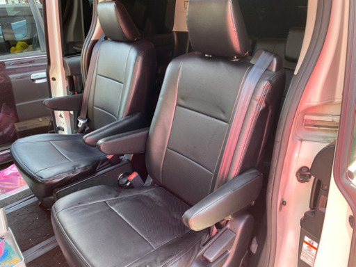 ヴォクシー シートカバー