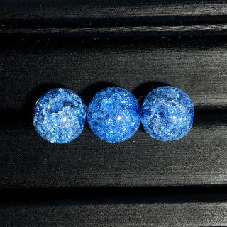 ブルークラック水晶（爆裂水晶）（クラック多め）（染色）（11mm玉）粒売りの画像