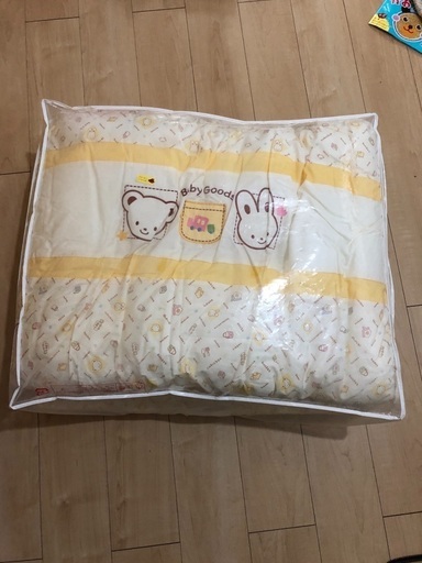 ほぼ未使用　ベビー布団　高品質　日本製　カバーリング組布団8点セット売ります（値下げ可能）