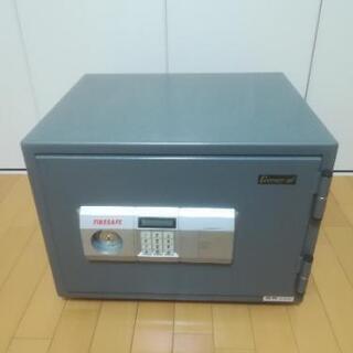 テンキー式　耐火金庫