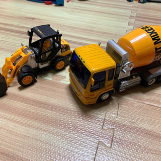 【取引中】ミキサー車 ブルドーザー おもちゃ セット