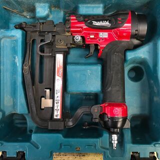 きまりました　マキタ 高圧フロアタッカ   AT450HA　工具　中古　の画像