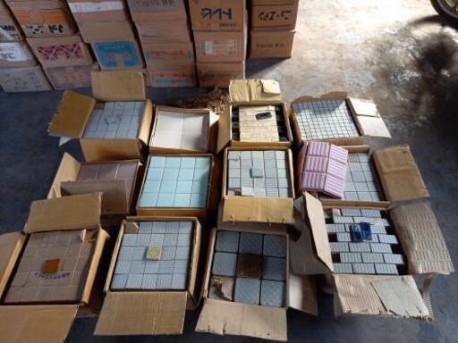 300箱以上　小売りもOK  タイル　未使用　大量　まとめ売り　DIY 業者様向け　左官屋さん　リホーム