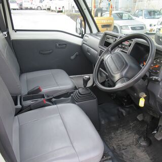 自社分割での購入が可能です。スバル　サンバートラック　4WD　MTの画像