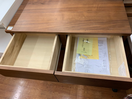 無印良品の2枚扉キャビネットです！