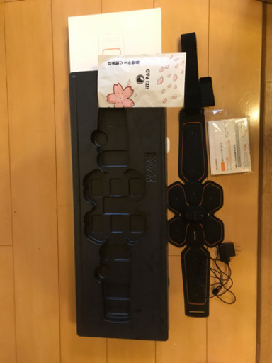 【値下げしました❗️】Six pad アブズベルト Sサイズ