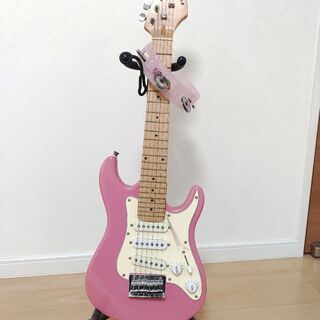 子ども用エレキギターピンク（PlayTech。スーパーショートス...