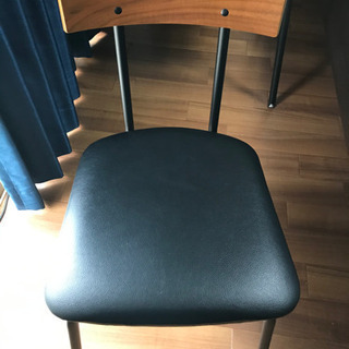 ニトリのテーブル&椅子　レトロ風の画像