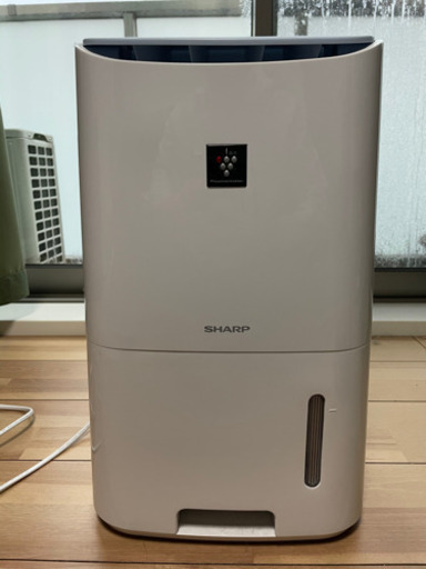 ほぼ新品　値下げ　即受け渡し可　SHARP 除湿機